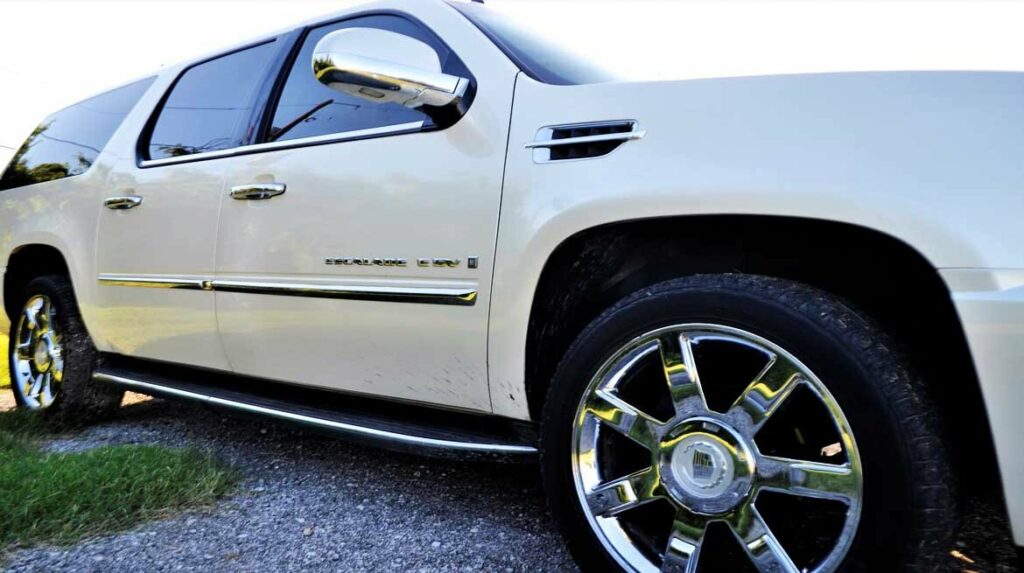 Large SUV or truck example